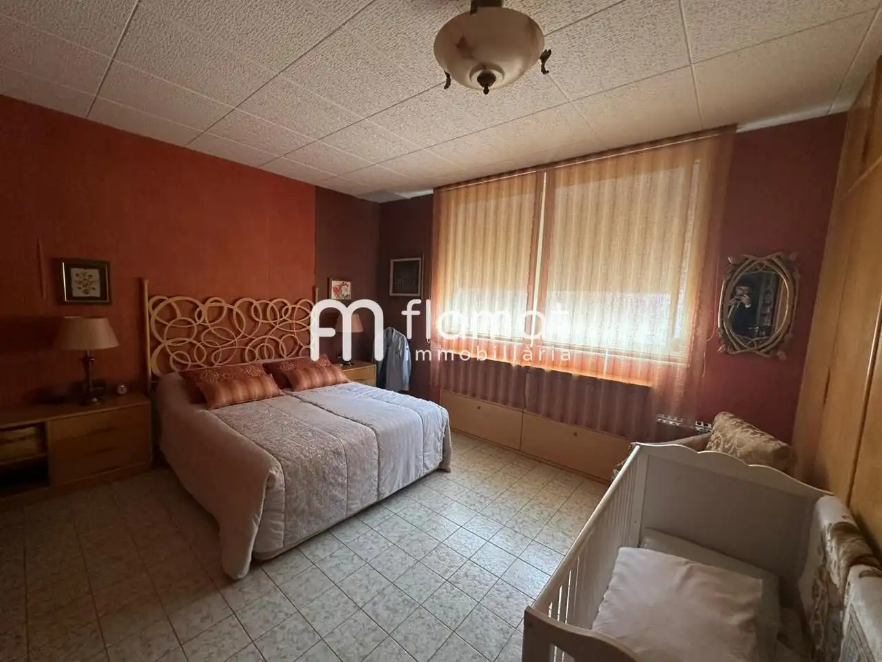 Habitación de Edificio en venta en Santa Coloma de Gramenet
