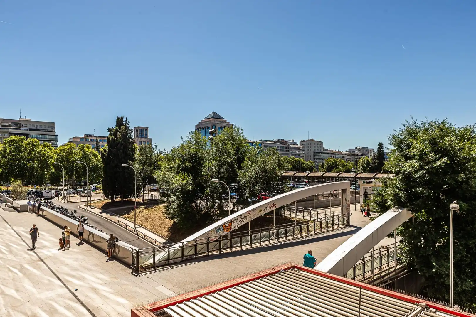 Außenansicht von Wohnung zum Verkauf in Madrid mit Klimaanlage und Abstellraum