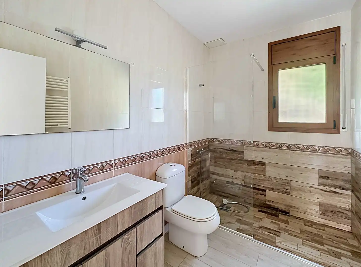 Badezimmer von Haus oder Chalet zum Verkauf in El Vendrell mit Heizung, Terrasse und Schwimmbad