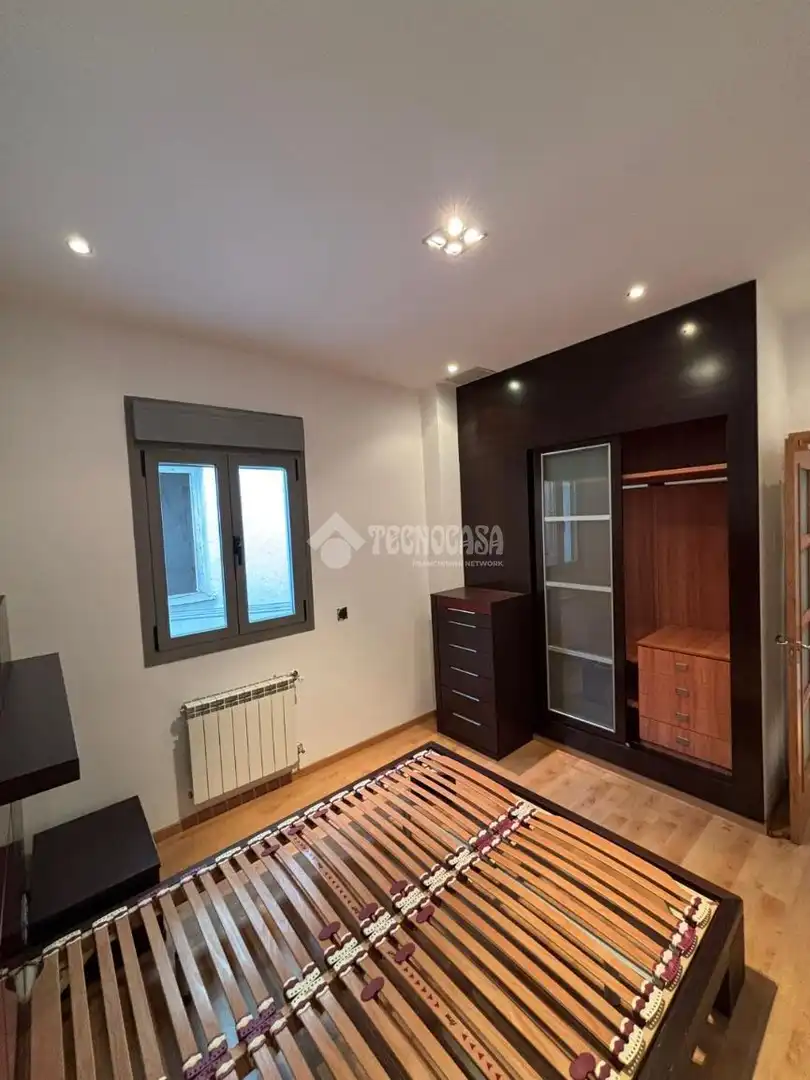 Bedroom of Flat for rent in Madrid  with Air Conditioner and Balcony