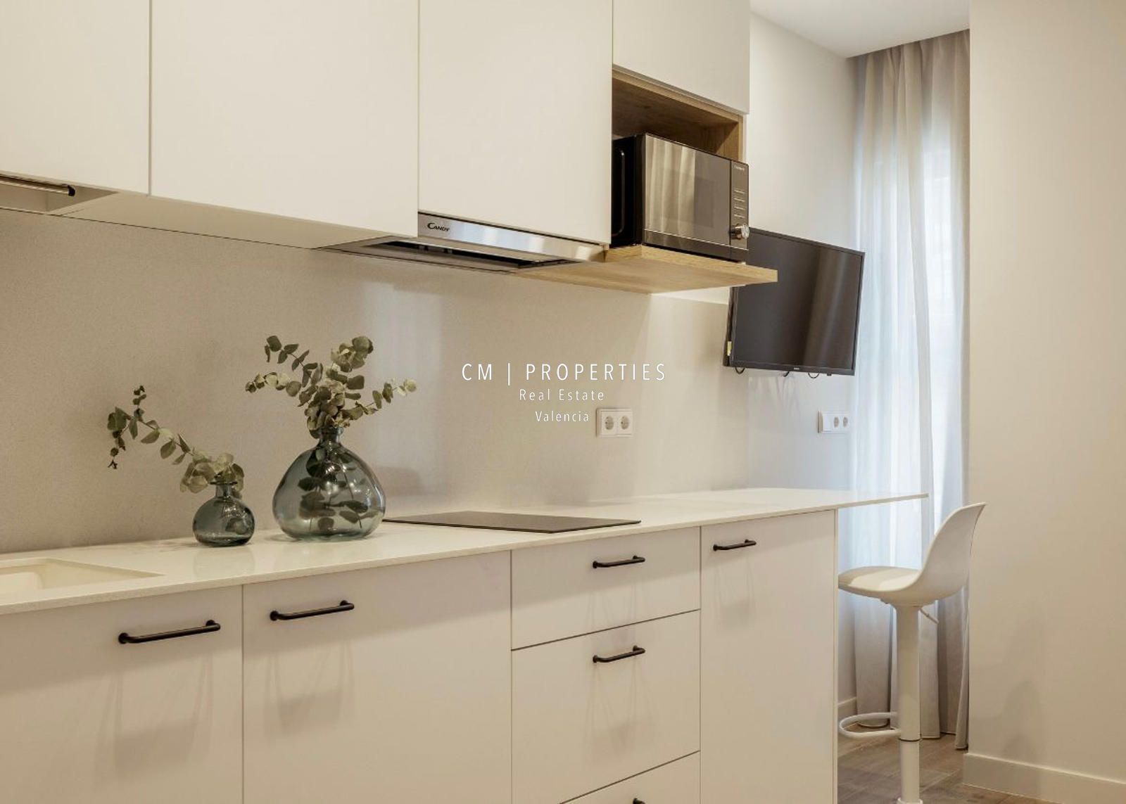 Cocina de Piso de alquiler en  Valencia Capital con Aire acondicionado, Calefacción y Horno
