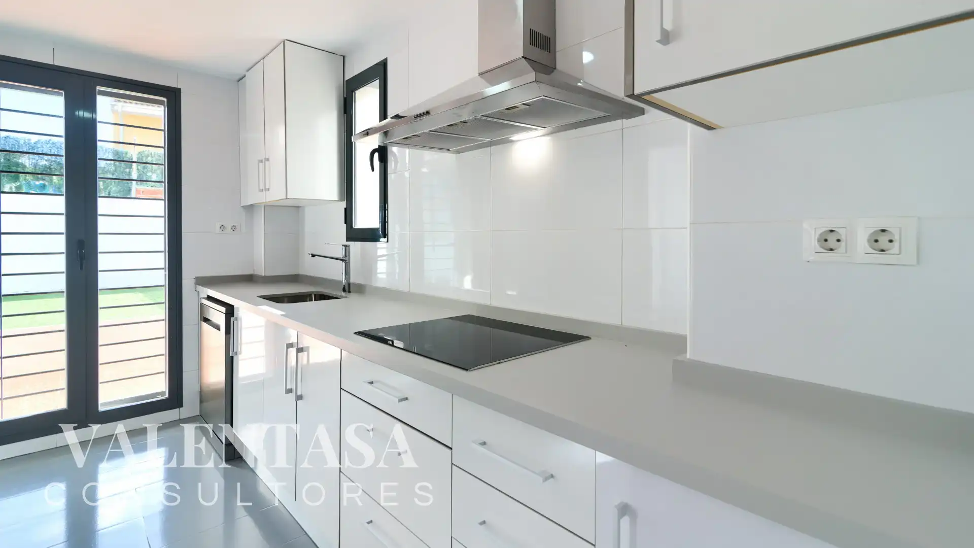 Casa adosada en venta en Calle Baobab, Olimar - Carambolo - Atalaya de Levante