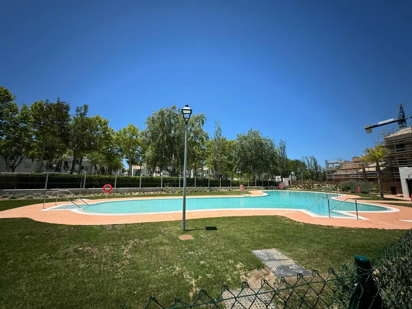Piscina de Piso en venta en Chipiona con Aire acondicionado, Terraza y Trastero