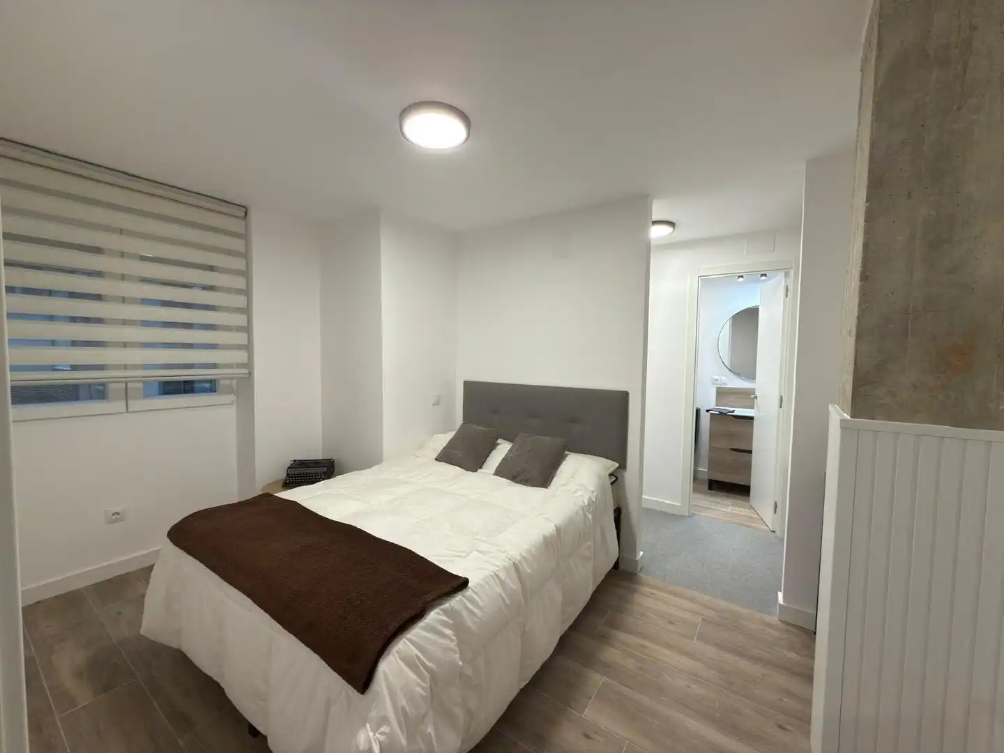 Habitación de Piso en venta en Oviedo  con Amueblado