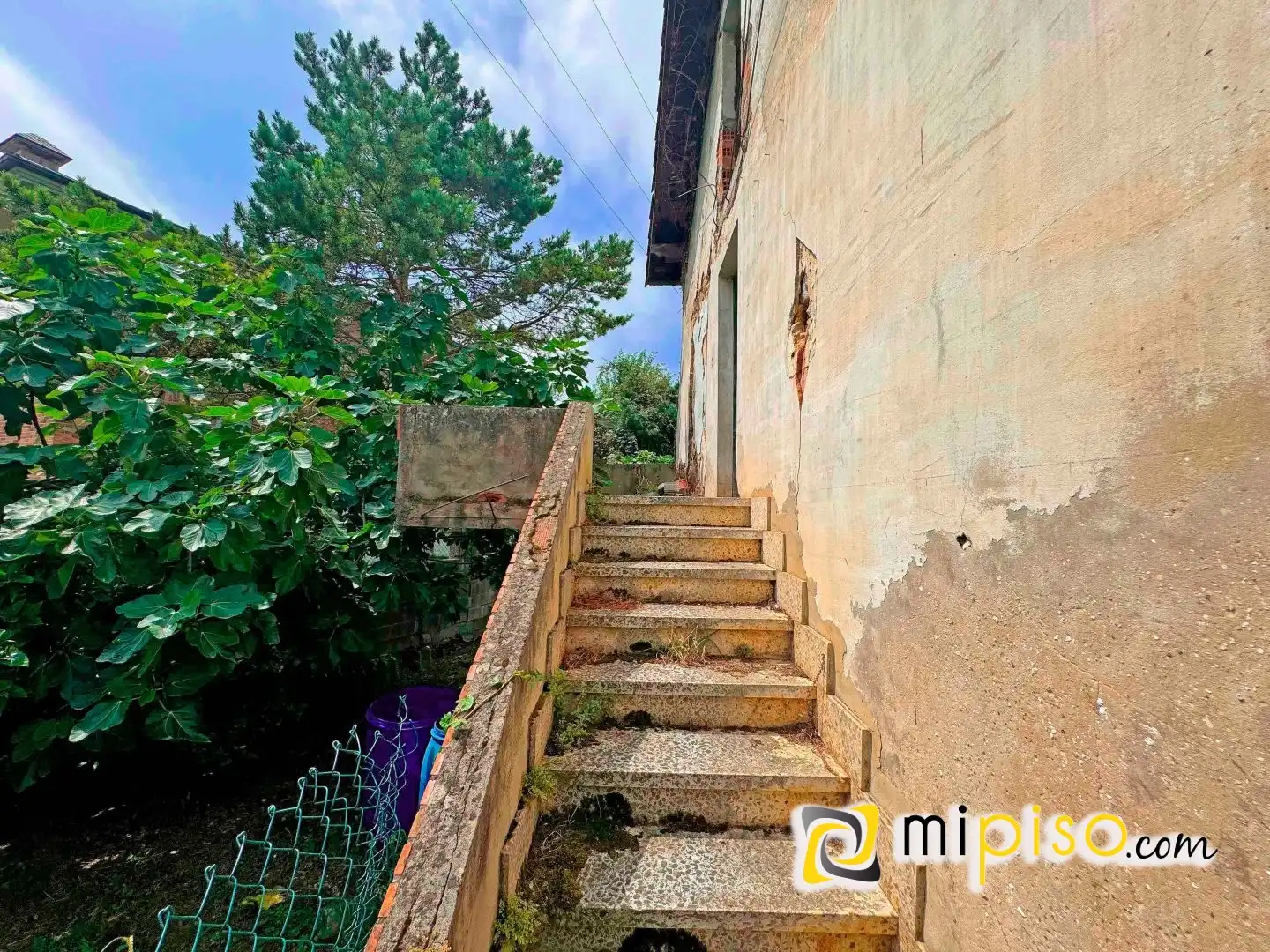 Exterior view of Houses for sale in Laredo  with Private garden