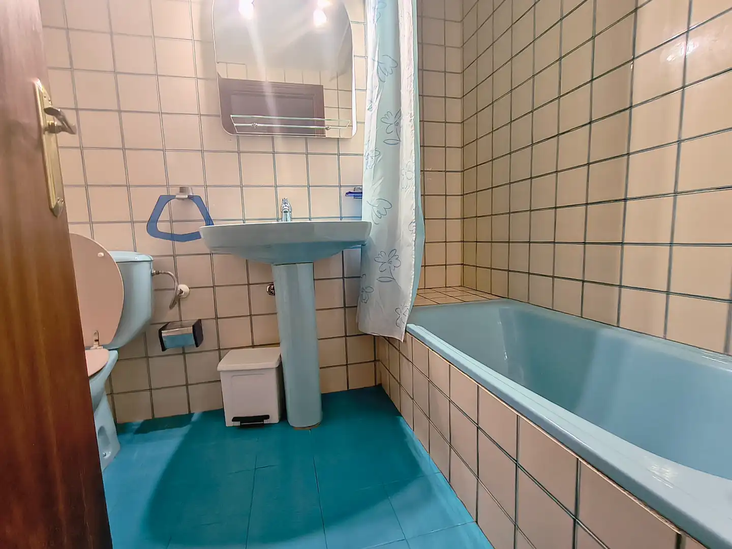 Badezimmer von Wohnung zum Verkauf in Alicante / Alacant mit Klimaanlage, Terrasse und Möbliert