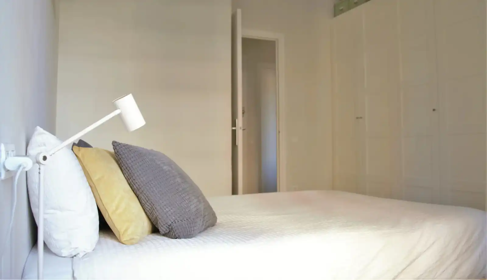 Bedroom of Flat for rent in Gràcia