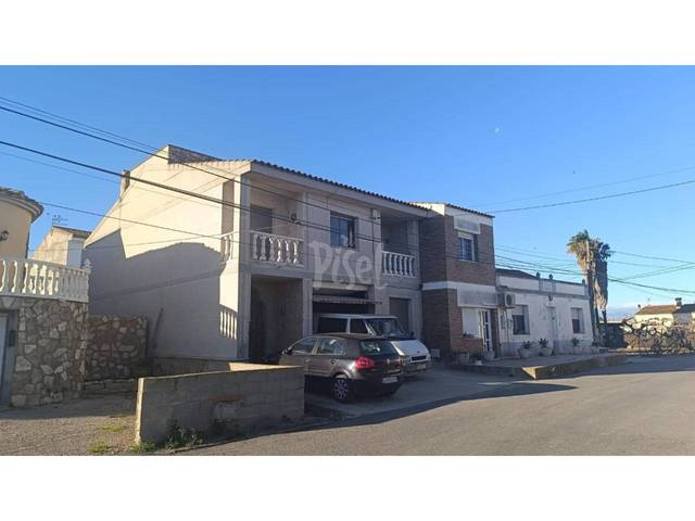 Casa-chalet en Venta en Calle joan de austria en Deltebre