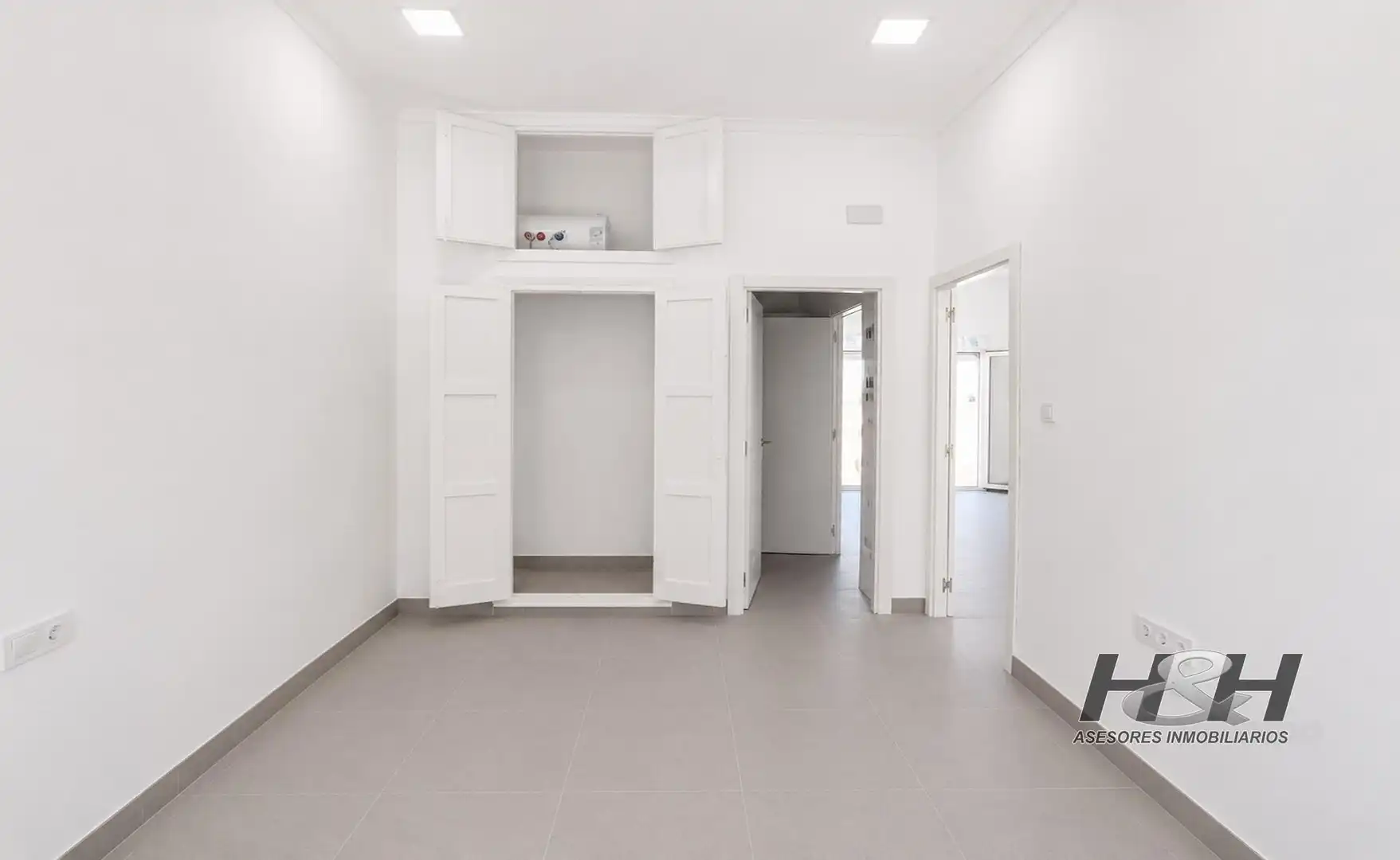 Ático de alquiler en Burjassot con Terraza, Trastero y Balcón