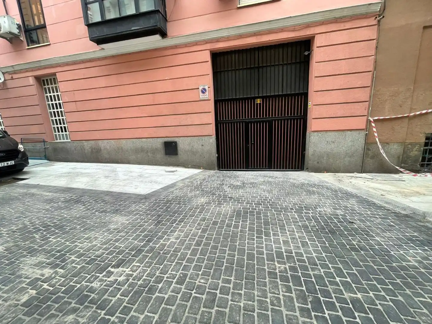 Garaje de alquiler en Calle de San Bernardo, 57, Universidad - Malasaña