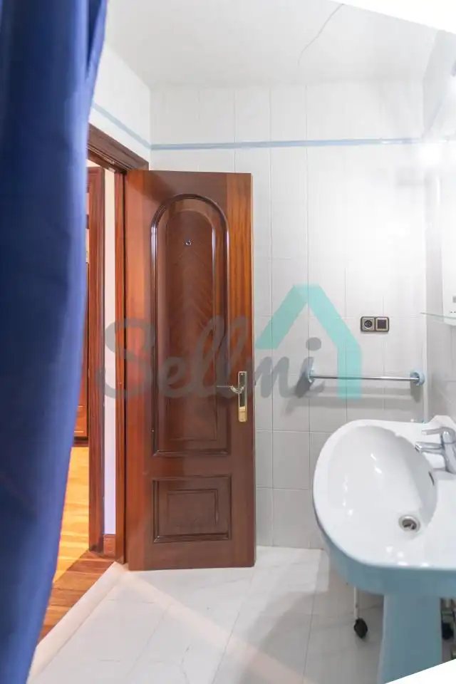 Bany de Edifici en venda en Piloña
