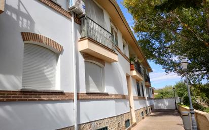 Exterior view of Flat for sale in Colmenar del Arroyo  with Air Conditioner and Terrace