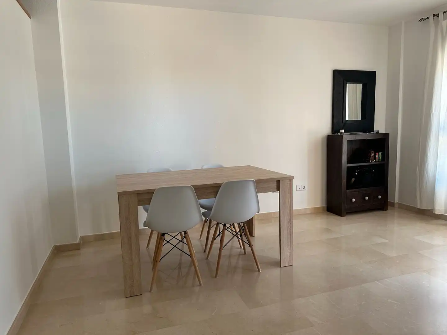 Menjador de Casa o xalet de lloguer en Cartagena amb Aire condicionat, Terrassa i Balcó