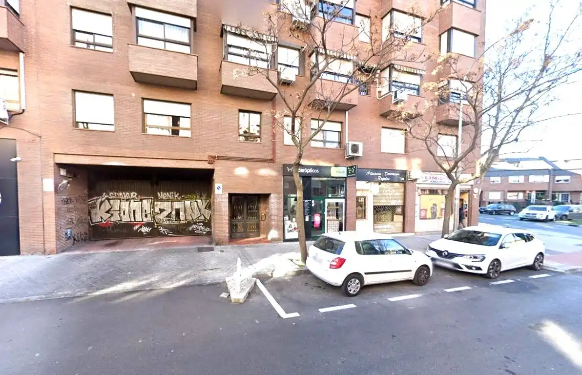 Exterior view of Garage for sale in Madrid