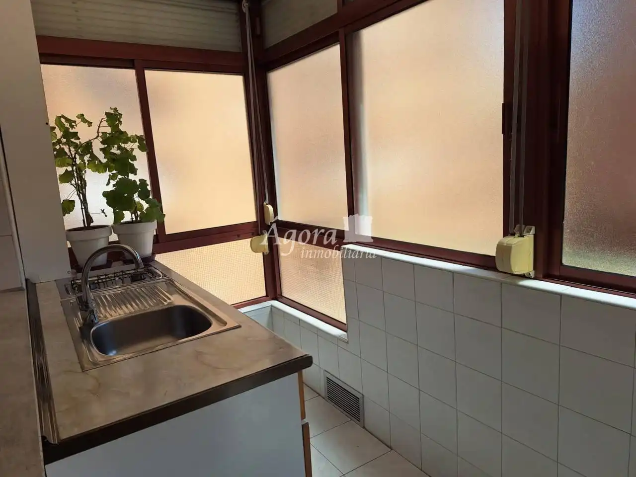 Cuina de Pis en venda en Valladolid amb Calefacció, Parquet i Terrassa
