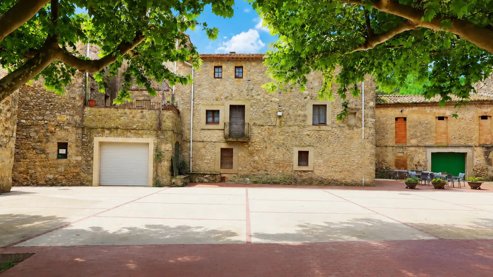 Casa rústica en venta en Boadella i les Escaules