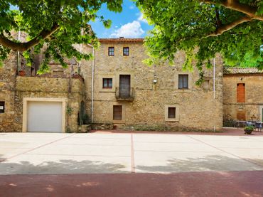 Country house for sale in Boadella i les Escaules