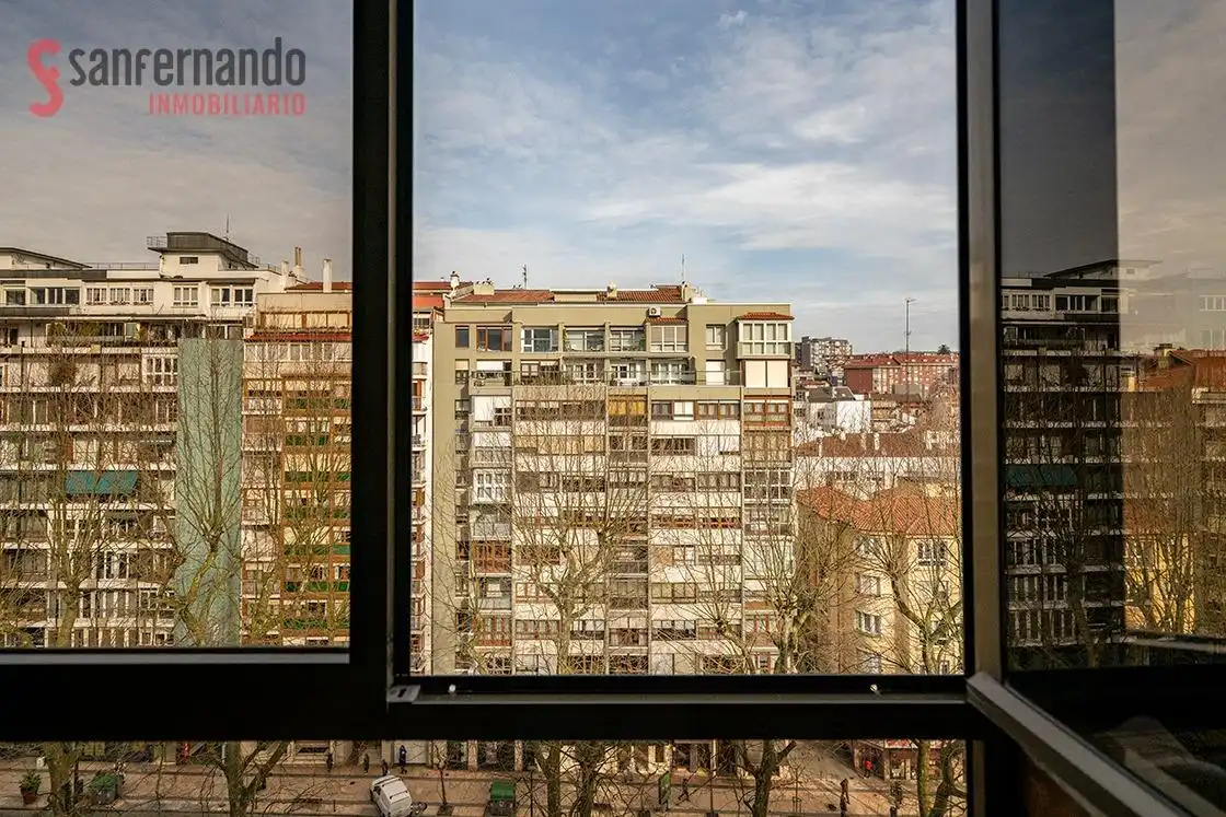 Vista exterior de Pis en venda en Santander amb Calefacció, Parquet i Traster