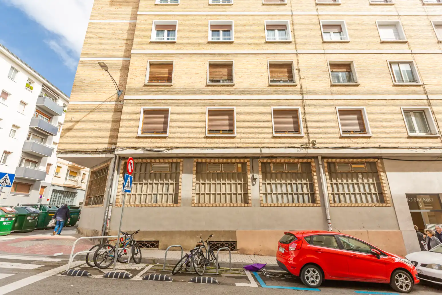 Exterior view of Commercial properties for sale in  Pamplona / Iruña  with Air Conditioner