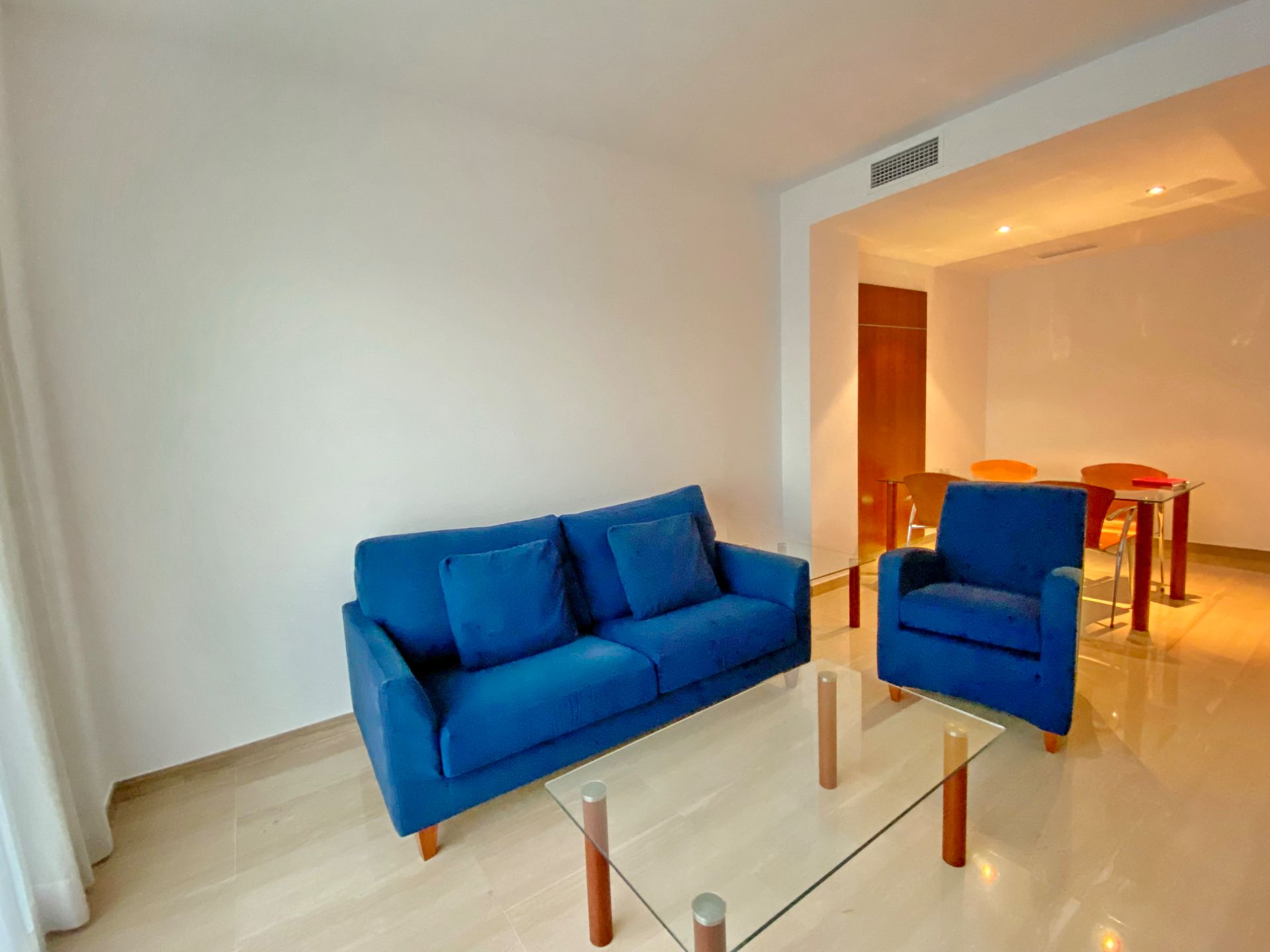 Living room of Apartment to rent in Sant Cugat del Vallès  with Air Conditioner, Heating and Parquet flooring