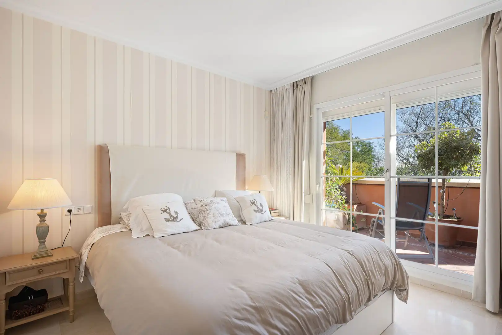 Bedroom of Attic for sale in Marbella  with Terrace, Swimming Pool and Alarm