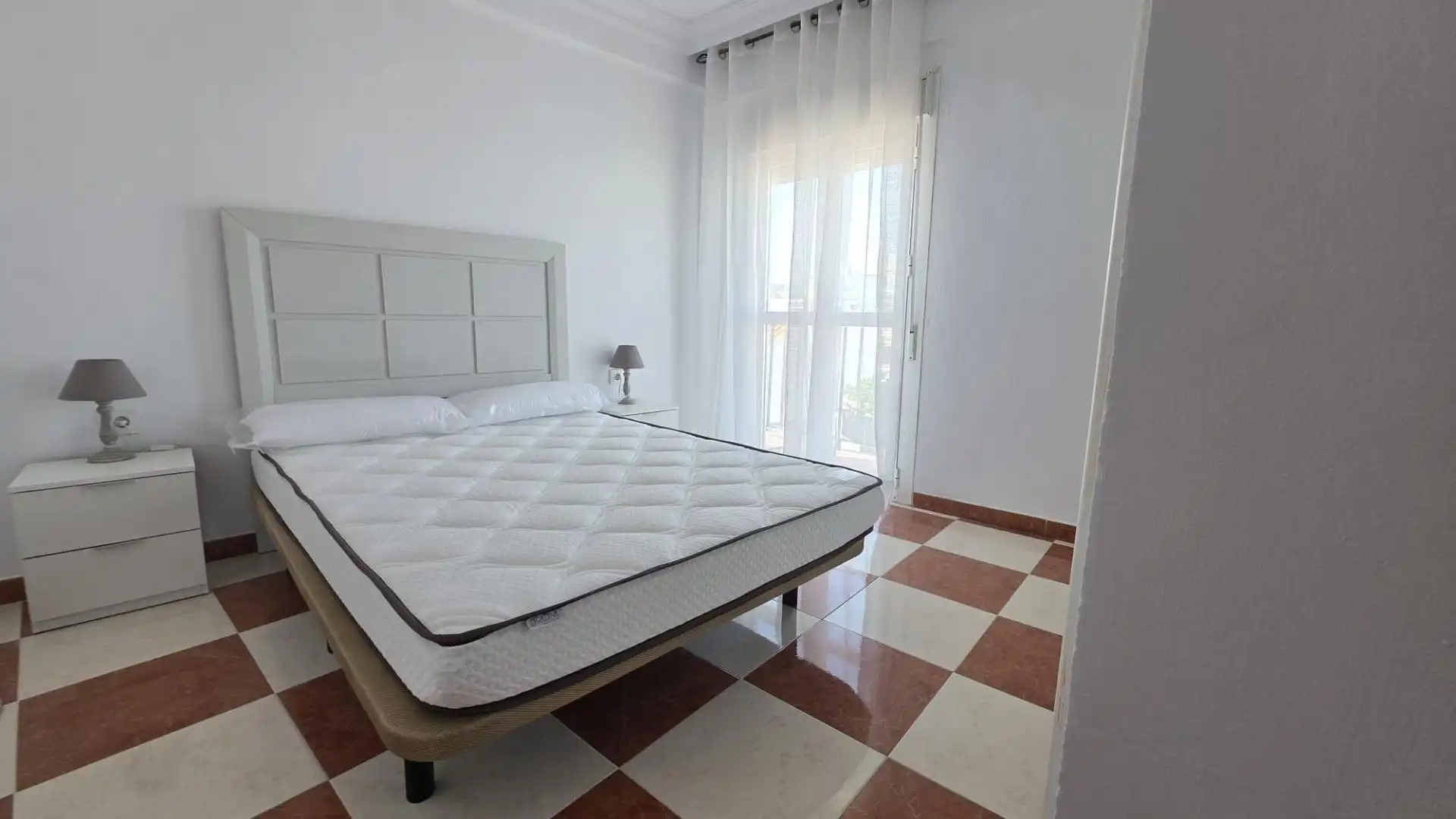 Habitación de Piso en venta en Camas con Aire acondicionado y Balcón