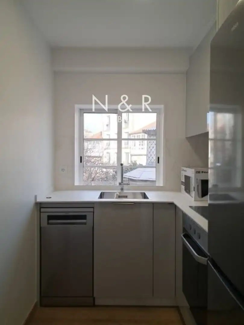 Kitchen of Flat for rent in Santiago de Compostela 