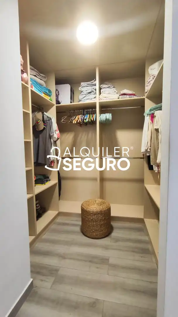 Dachboden zur Miete in Sagunto / Sagunt mit Klimaanlage, Terrasse und Abstellraum