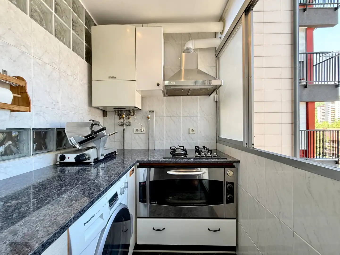 Küche von Wohnung zum Verkauf in Donostia - San Sebastián  mit Heizung, Terrasse und Möbliert