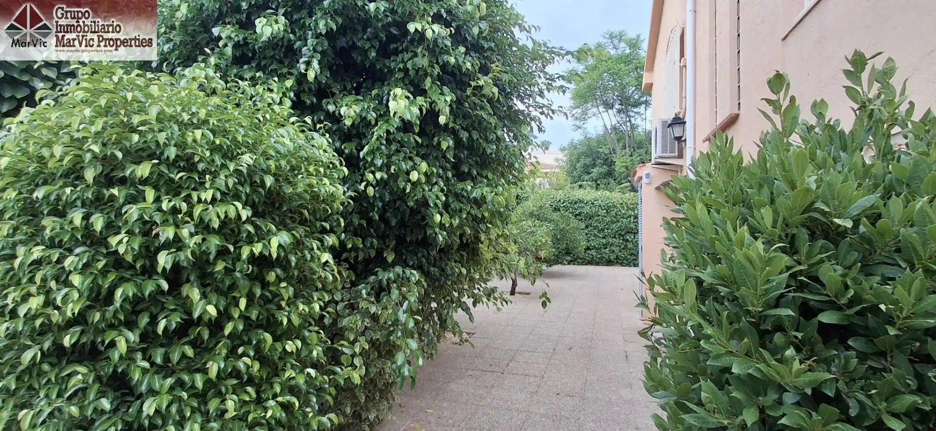 Jardí de Casa o xalet en venda en Benidorm amb Aire condicionat, Jardí privat i Terrassa