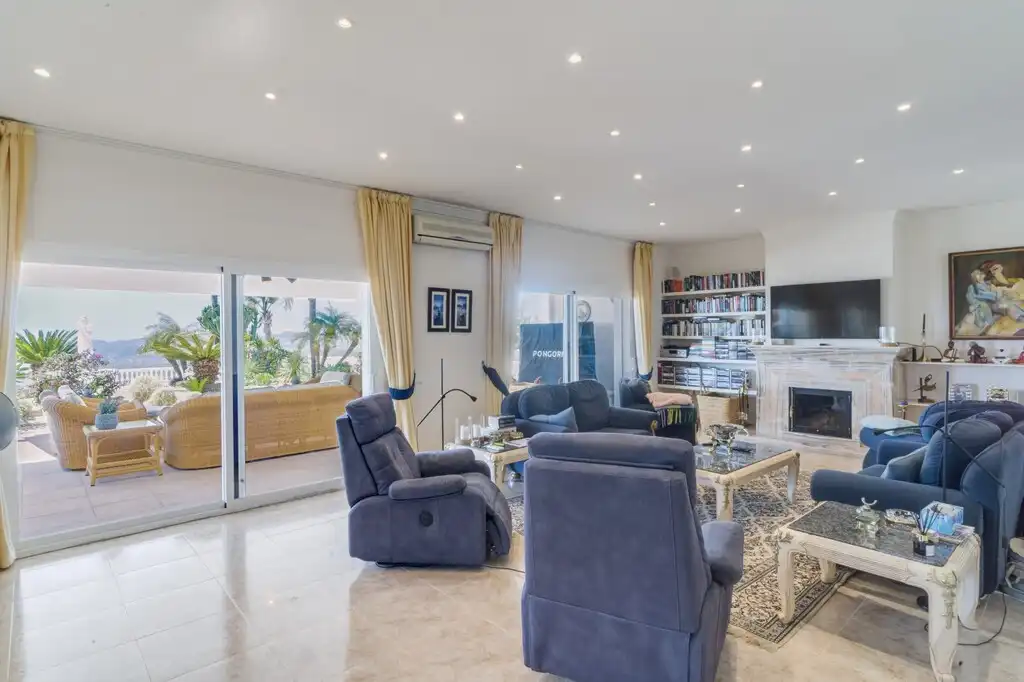 Sala d'estar de Casa o xalet en venda en Mijas amb Aire condicionat, Calefacció i Jardí privat