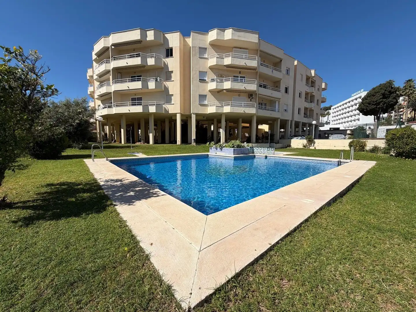 Apartament amb piscina en venda a Avenida CARLOTA ALEXANDRI, imagen 2