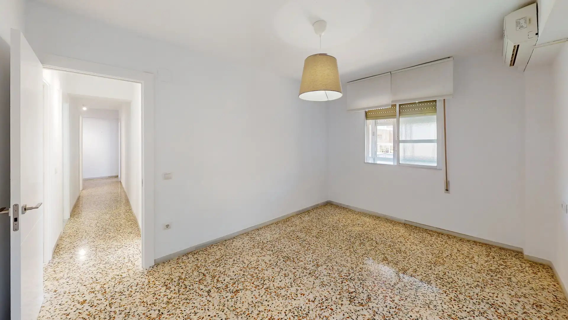 Habitación de Piso en venta en Almería con Aire acondicionado, Calefacción y Terraza