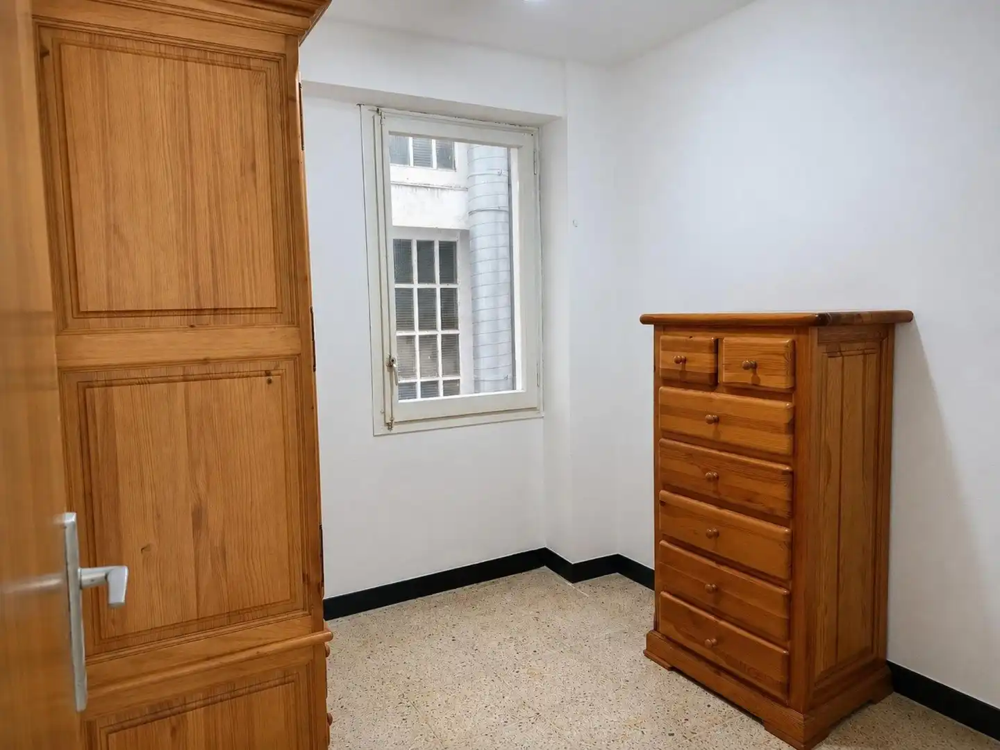Schlafzimmer von Wohnung zum Verkauf in Tarragona mit Balkon