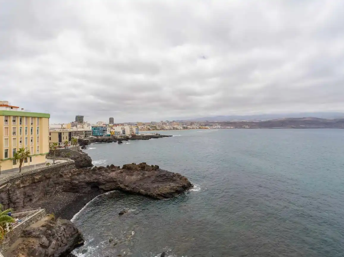 Vista exterior de Apartament de lloguer en Las Palmas de Gran Canaria amb Aire condicionat, Calefacció i Parquet