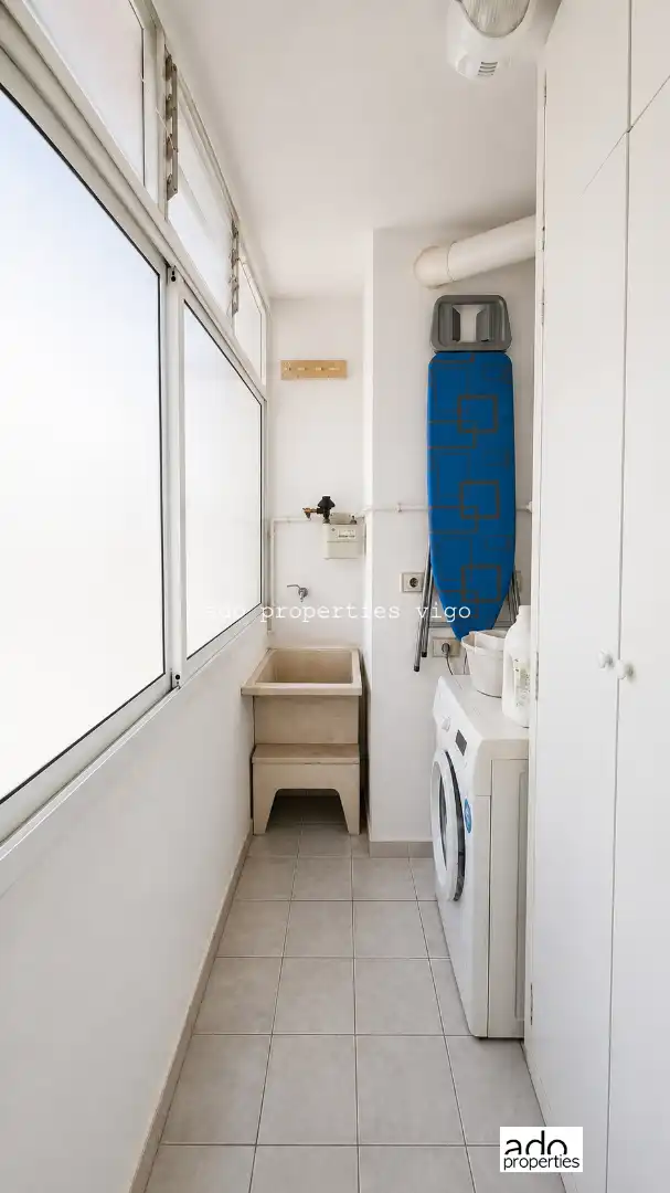 Terraza de Piso en venta en Redondela con Calefacción, Trastero y Amueblado