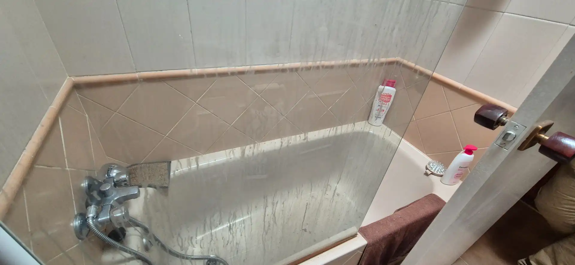 Baño de Casa adosada en venta en Roquetas de Mar con Aire acondicionado, Terraza y Piscina