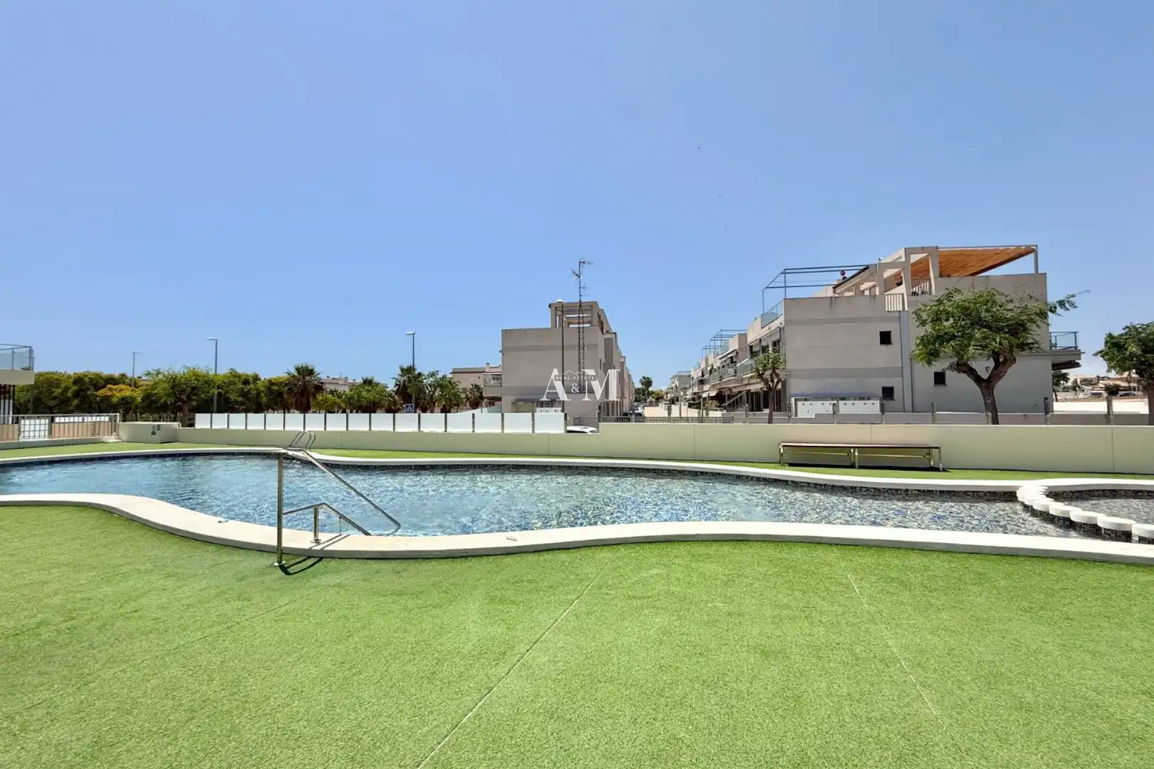 Piscina de Ático de alquiler en Pilar de la Horadada con Calefacción, Terraza y Trastero