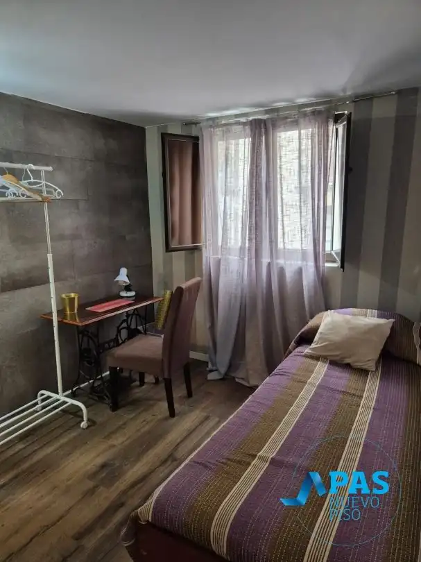 Bedroom of Flat for rent in Santander  with Air Conditioner, Heating and Balcony