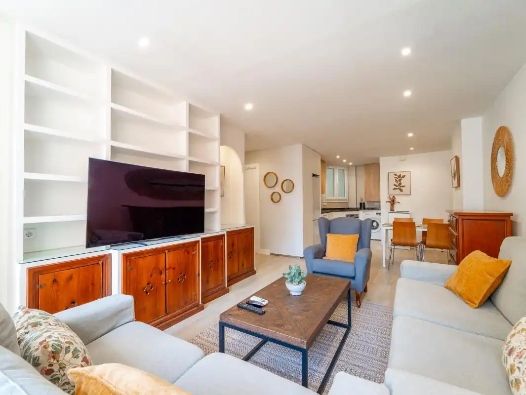 Wohnzimmer von Wohnung zur Miete in Málaga mit Klimaanlage, Heizung und Terrasse