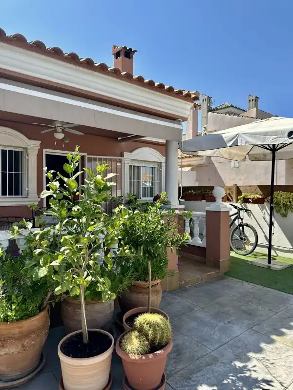 Casa o chalet en venta en AV finlandia, 2, Monte y Mar