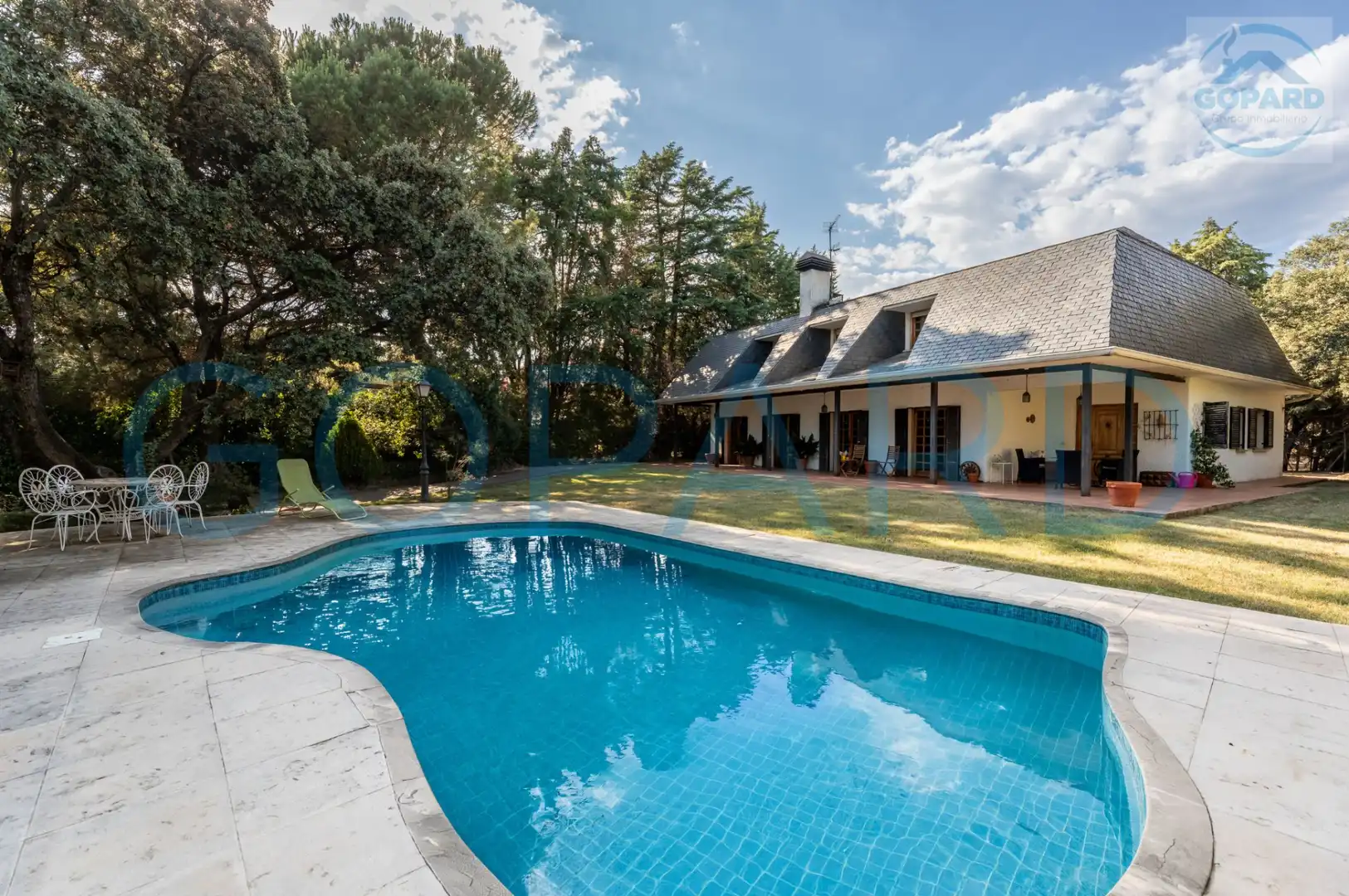Piscina de Casa o xalet en venda en Alpedrete amb Calefacció, Jardí privat i Parquet