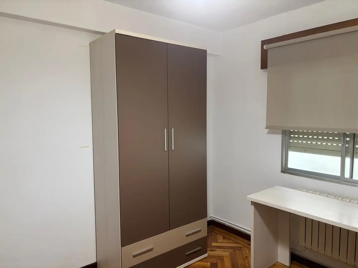 Habitación de Piso de alquiler en Santiago de Compostela  con Calefacción, Terraza y Amueblado