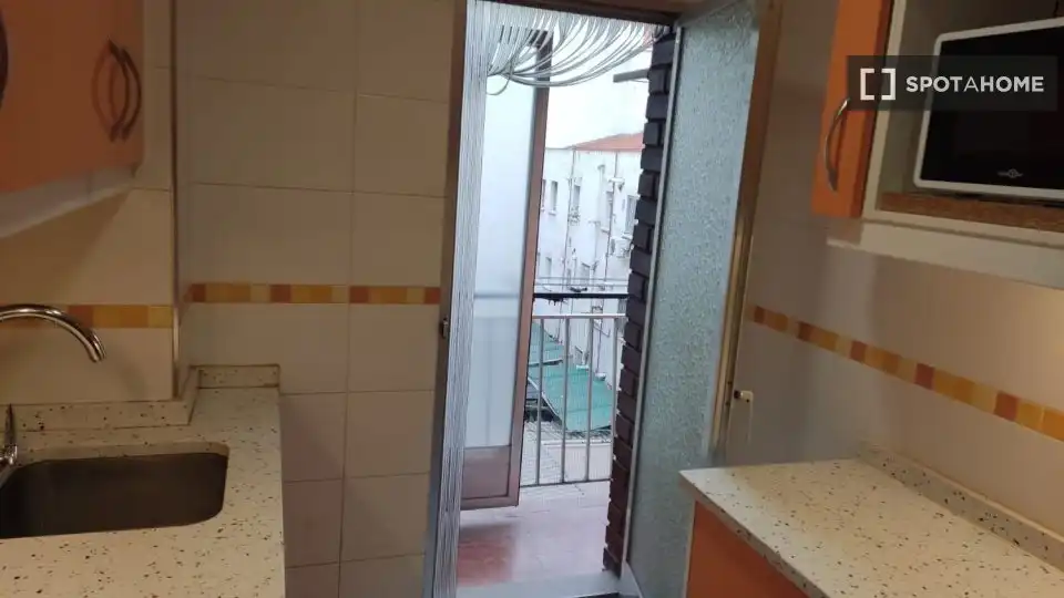 Kitchen of Flat for rent in Madrid  with Air Conditioner, Heating and Furnished