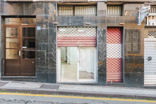 Local comercial en Alquiler en Calle San Vicente Ferrer en Toscal