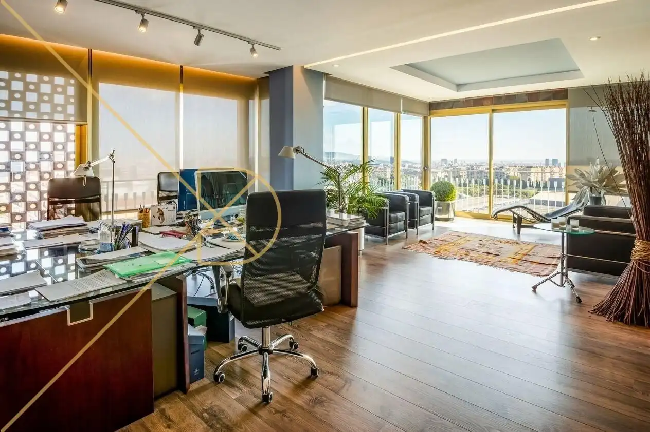 Wohnung zum Verkauf in Barcelona mit Parkett