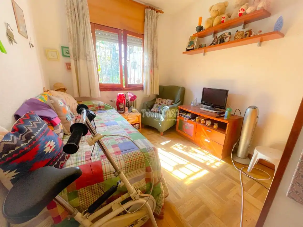 Dormitori de Casa o xalet en venda en Guadarrama amb Calefacció