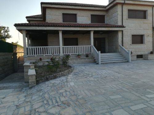 Casa-chalet en Venta en San Cibrao das Viñas