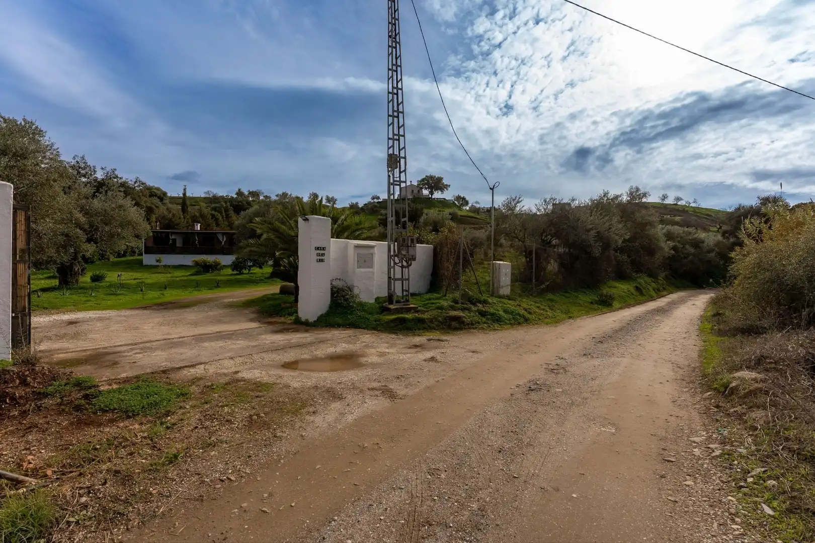 Vista exterior de Finca rústica en venta en Monda con Trastero y Piscina