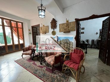 Casa amb jardí en venda a Priego de Córdoba